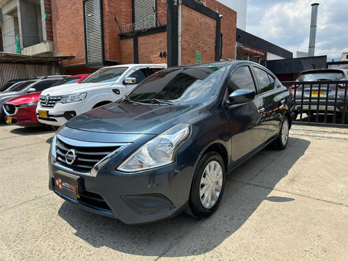 Nissan Versa 1.6 Sense