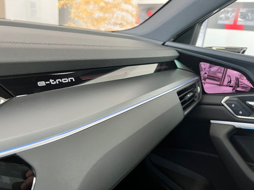 Imagen 8 de 11 de Audi E-tron 55 Quattro