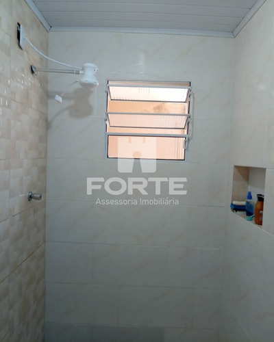 Imagem 12 de 13 de Vendo Casa Na Vila Ipiranga Em Mogi Das Cruzes. Imobiliárias De Mogi Das Cruzes. 2 Dorm, Sala, Cozinha, Banheiro. - Ca00196 - 69840523