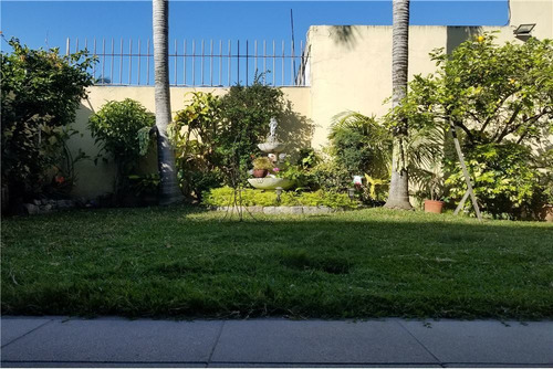 Casa 5 Ambientes - Terreno U.s.a.b. 2 Saavedra Dot