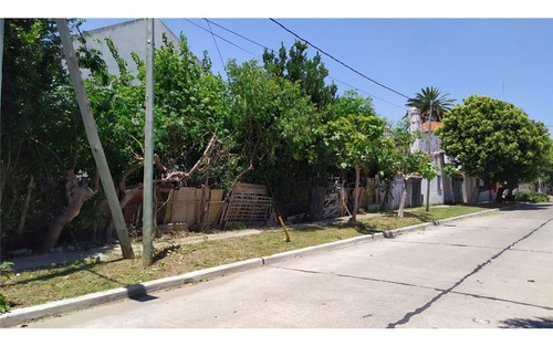Casa En Venta A Reciclar Con Local Alquilado