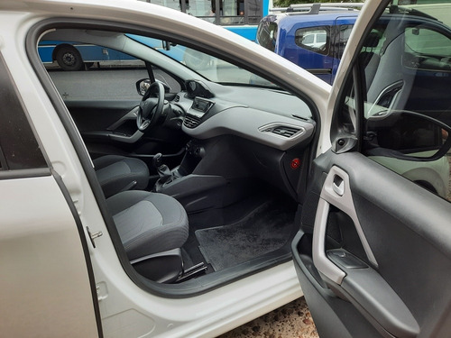 Peugeot 208 2017 1.5 Active