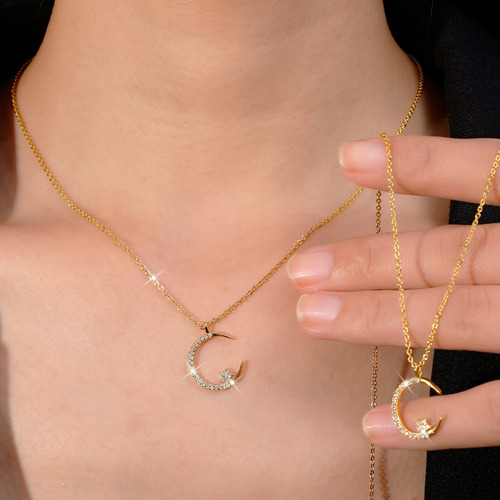 Collar Con Forma De Luna Y Estrella Dorada Con Todos Los Dia
