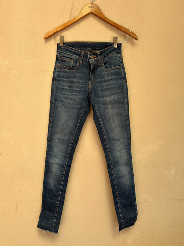 Jean Azul Elastizado - Levis - Talle 38/24 (Usado)