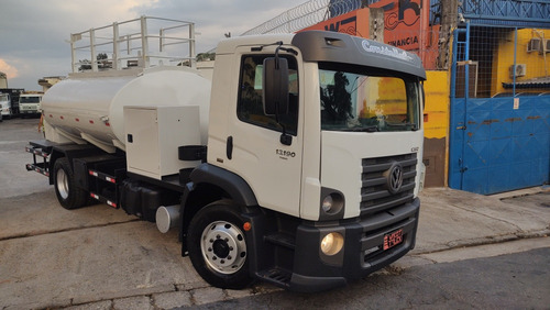 Volkswagen 13-190 Modelo 2014 Com Tanque Comboio