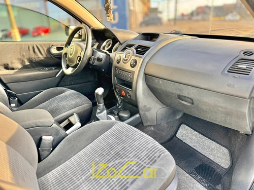 Renault Megane 1.6 DYNAMIQUE GRAND TOUR 16V FLEX 4P MANUAL
