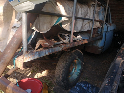 Imagen 2 de 21 de F100 65 V8 Unica La Mas Fea De Donde La Mires Titular