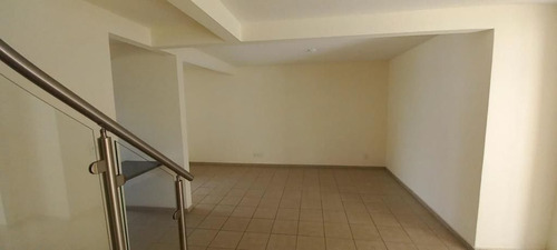 Se Vende Casa En Sonterra, 3 Recamaras, Una En Pb, Terraza Tipo Roof, 3.5 Baños