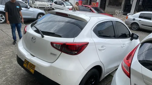 Mazda 2 Turíng Automático