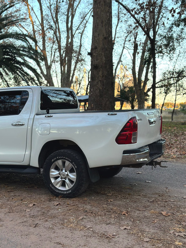 Toyota Hilux 3.0 Cd Srv Cuero Tdi 4x4 5at - A4