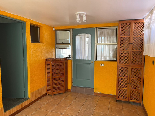 Casa 5 Dormitorios 4 Baños 3 Estacionamientos.