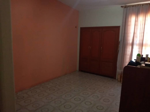 Imagen 8 de 14 de Casa En Venta Urb. Alberto Ravell Con Piscina