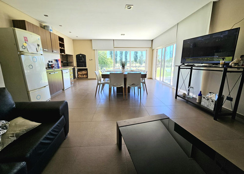 Venta De Casa En Terravista Con 4 Habitaciones