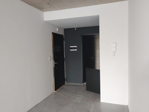 Venta Monoambiente A Estrenar Con Patio
