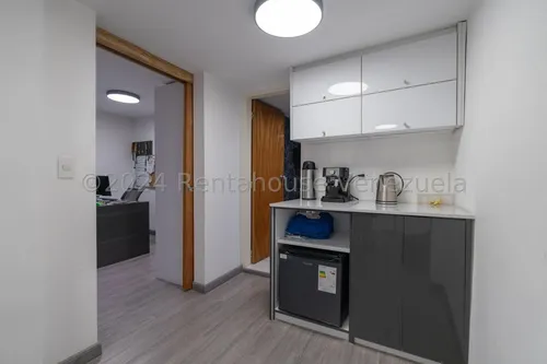 Fondo De Comercio En Venta La Urbina Mls #25-1656