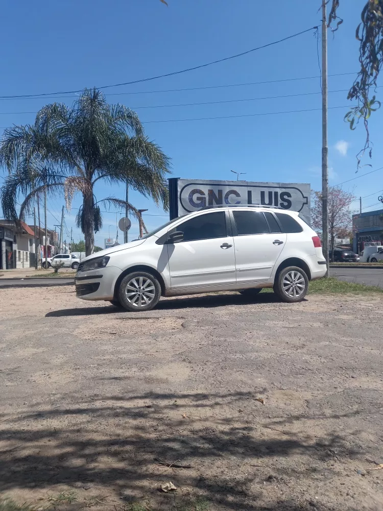 Volkswagen Suran 1.6 I Trendline 90b