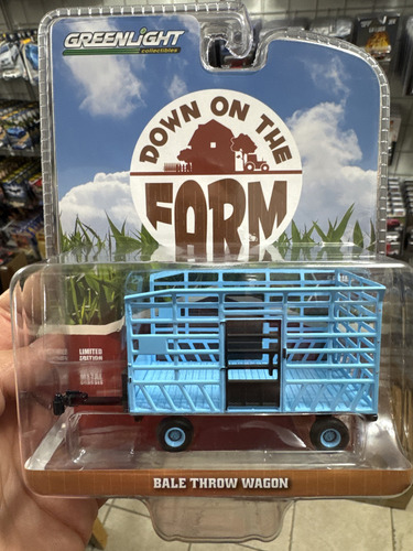 Greenlight 1952 Ford 8n Tractor Con Bale Throw Wagon 2 Pzas Color Azul