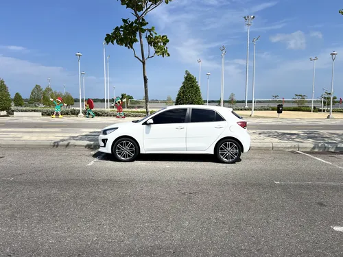 Kia Rio 1.4 Vibrant Hb At