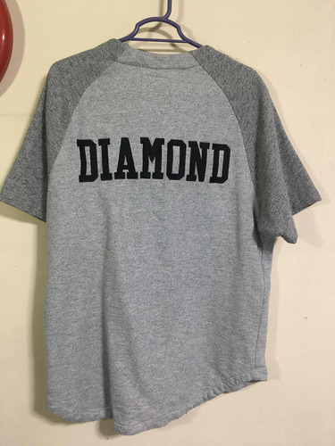 Playera Diamond Supply Co. Beisbolera Streetwear