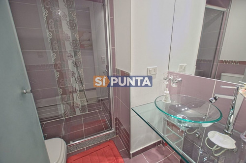 Imagen 21 de 22 de Apartamento Con Vista Al Mar En Alquiler