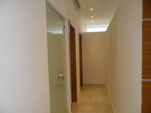 Lujosa Oficina En Venta