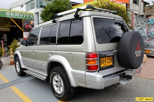 Mitsubishi Montero 3.0 V6 4x4