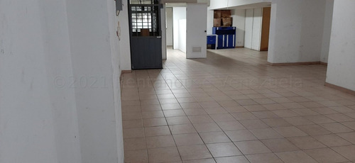 Local Comercial En Venta La Candelaria Depeligro A Pele El Ojo,para Remodelar E Iniciar Tu Propio Negocio.23-8874gm