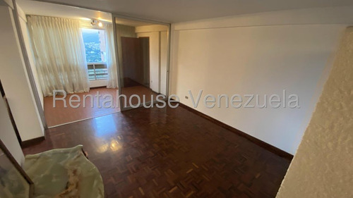 Cómodo Y Acogedor Apartamento Con Linda Vista, En Venta En Los Samanes. Fabiola. Mls #23-1314.