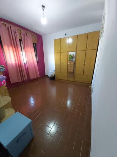 Imagen 6 de 13 de Casa A La Venta, 4 Dormitorios, Terraza, Barrio Ludueña Ros