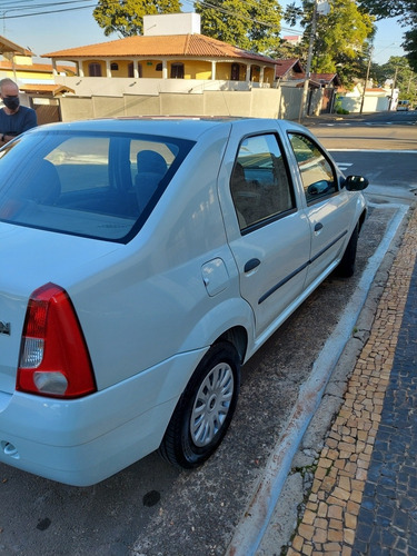 Renault Logan 2009 1.0 16v Expression Hi-flex 4p