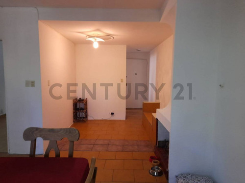 Pventa De Departamento 3ambientes Con Dependencia, Escritorio O 3era Habitacion En Almagr...