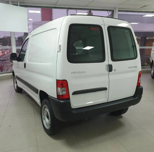 Imagen 13 de 21 de Peugeot Partner 0km 2022 Furgon Patagonica Confort B