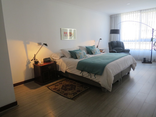 Acogedor, Amplio, 3d / 2b Calle Del Candil