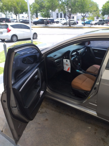Imagen 10 de 15 de Toyota Corolla 2014