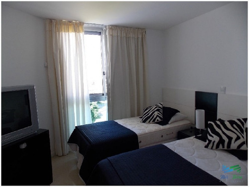 Apartamento En Punta Del Este, Aidy Grill- Ref: 618