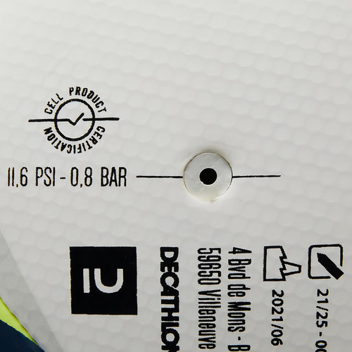Bola De Futebol F550 T5 - Tamanho 5 Cor Branco-vermelho