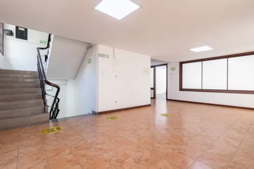 Oficina En Arriendo En Sagrado Corazón. Cod A6587