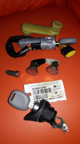Imagen 4 de 5 de Twingo- Levanta Cristal-cerraduras-manijas-llave Luces Y Mas