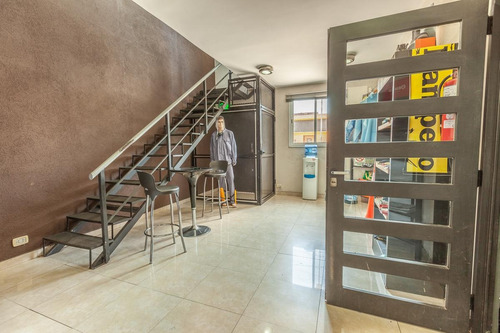 Imagen 9 de 23 de Venta Edificio Con Oficinas Gran Depósito Ascensor Monta Cargas Entrada Camiones, Recepción Oficina