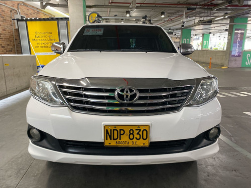 Imagen 3 de 25 de Toyota Fortuner Sr5 2013