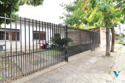 Casa En Venta Castelar Norte A Reciclar Apta Crédito