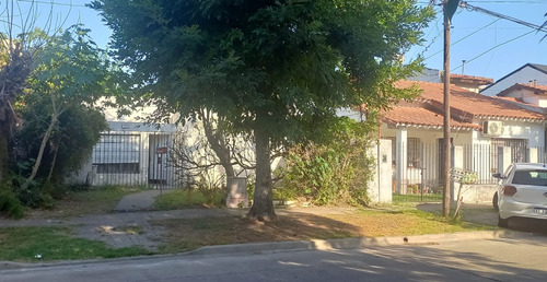 Venta De Casa En Castelar Norte Excelente Zona!