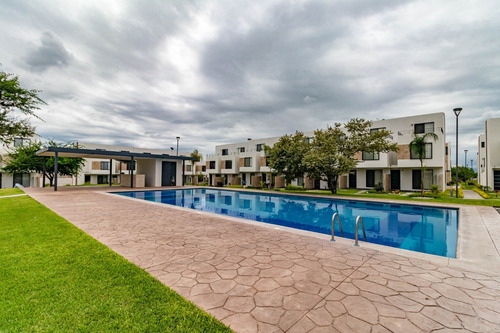 Imagen 10 de 18 de Venta De Casa Con Roof Garden Y Vista A La Alberca Al Sur De Cuernavaca