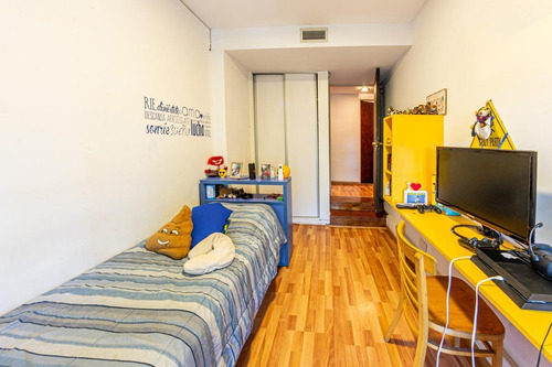 Imagen 13 de 28 de Departamento De Piso Exclusivo 4 Dormitorios Con Cochera Y Baulera Centro Frente Al Rio