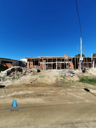 Imagem 4 de 4 de Casa A Venda No Bairro Pontinha Em Araruama - Rj. - 1013-1