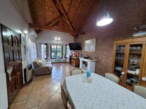 Imagen 3 de 13 de En Venta - Hermosa Propiedad En Country Club Banco Provincia Ubicada En Sector Iii - 3 Dormitorios - Pileta
