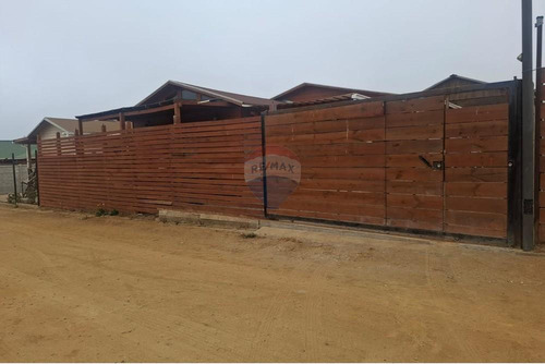 Tu Refugio Ideal En El Tabo: Cabaña En Venta