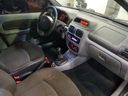 Imagem 4 de 12 de Renault Clio 1.0 16v Flex Expression 4p Completo 2007 Cinza