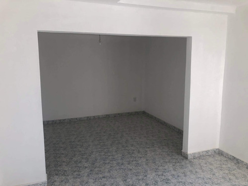 Dueño Vende Apartamento A Media Cuadra Carlos Ma Ramirez A Dos De Paso Molino Excelente Punto Oportunidad De Inversion Alquilado