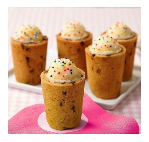 Imagen 5 de 7 de Molde Vaso Shot Copas De Galletitas Wilton Titanweb
